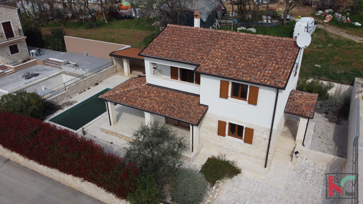 Istra, okolica Poreča, vila z bazenom 180 m2 na mirni lokaciji, #prodaja