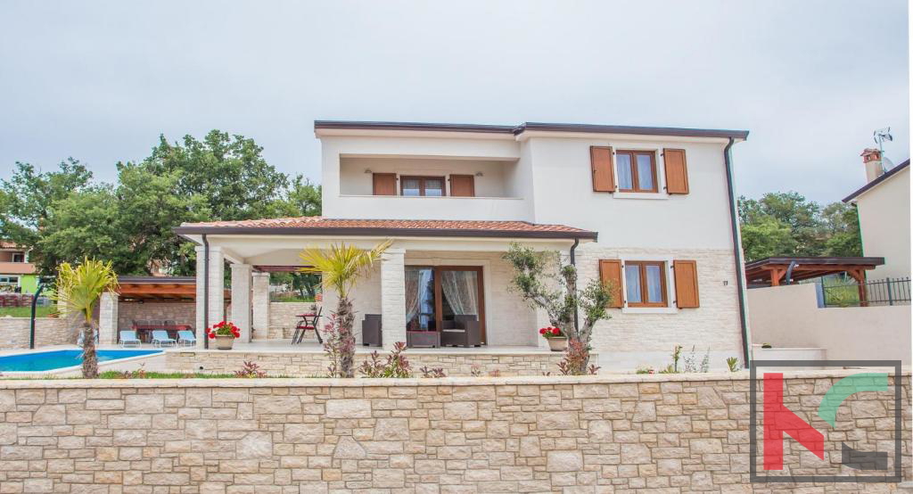 Istra, okolica Poreča, vila z bazenom 180 m2 na mirni lokaciji, #prodaja