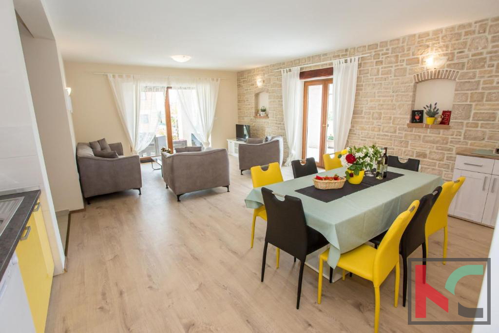 Istra, okolica Poreča, vila z bazenom 180 m2 na mirni lokaciji, #prodaja