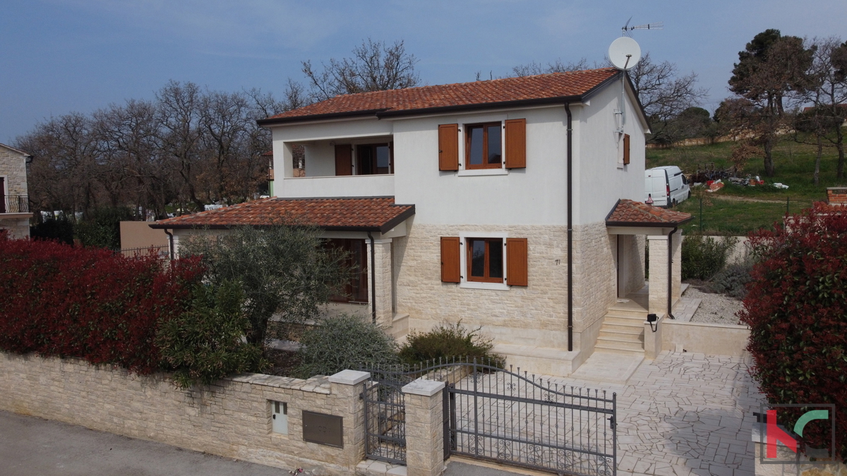 Istra, okolica Poreča, vila z bazenom 180 m2 na mirni lokaciji, #prodaja