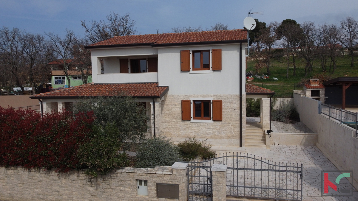 Istra, okolica Poreča, vila z bazenom 180 m2 na mirni lokaciji, #prodaja