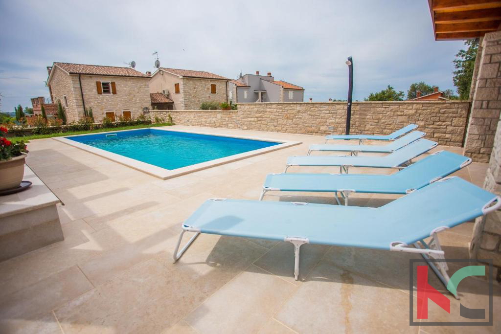 Istra, okolica Poreča, vila z bazenom 180 m2 na mirni lokaciji, #prodaja