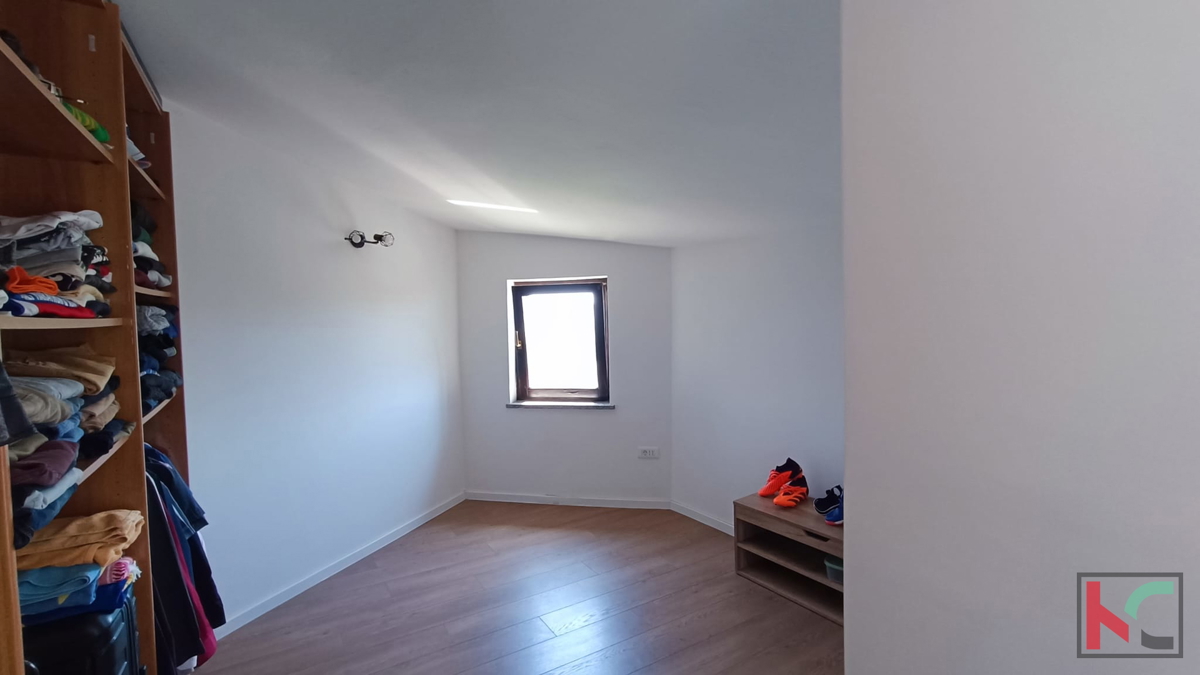 Istra, Fažana, Valbandon, 3sobno stanovanje s teraso na mirni lokaciji, #prodaja