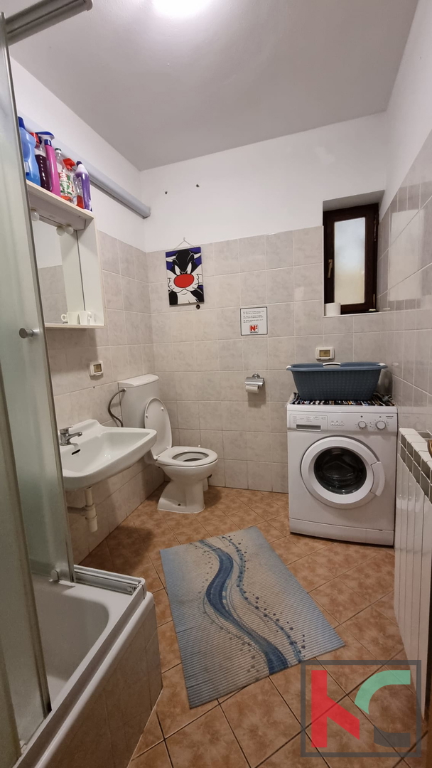 Pula, Veli vrh, družinska hiša z bazenom in vrtom # prodamo