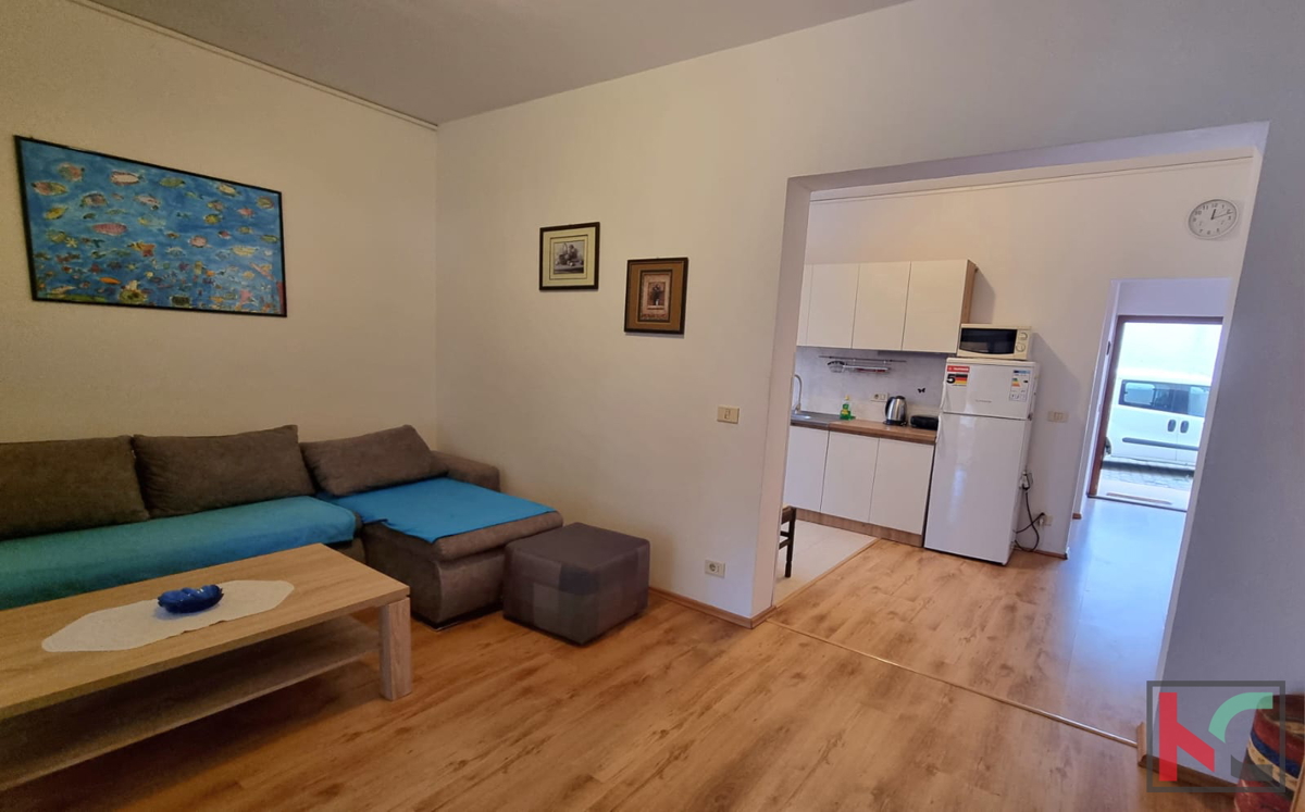 Pula, Veli vrh, družinska hiša z bazenom in vrtom # prodamo