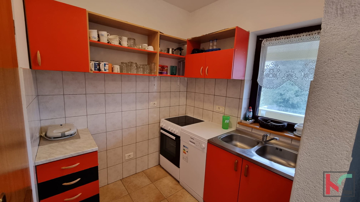 Pula, Veli vrh, družinska hiša z bazenom in vrtom # prodamo