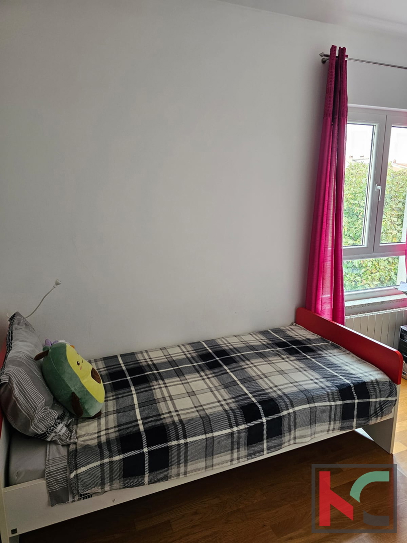 Pula, Valdebek, stanovanje 131m2, 3s + kopalnica z dvema parkirnima mestoma in veliko teraso #prodaja