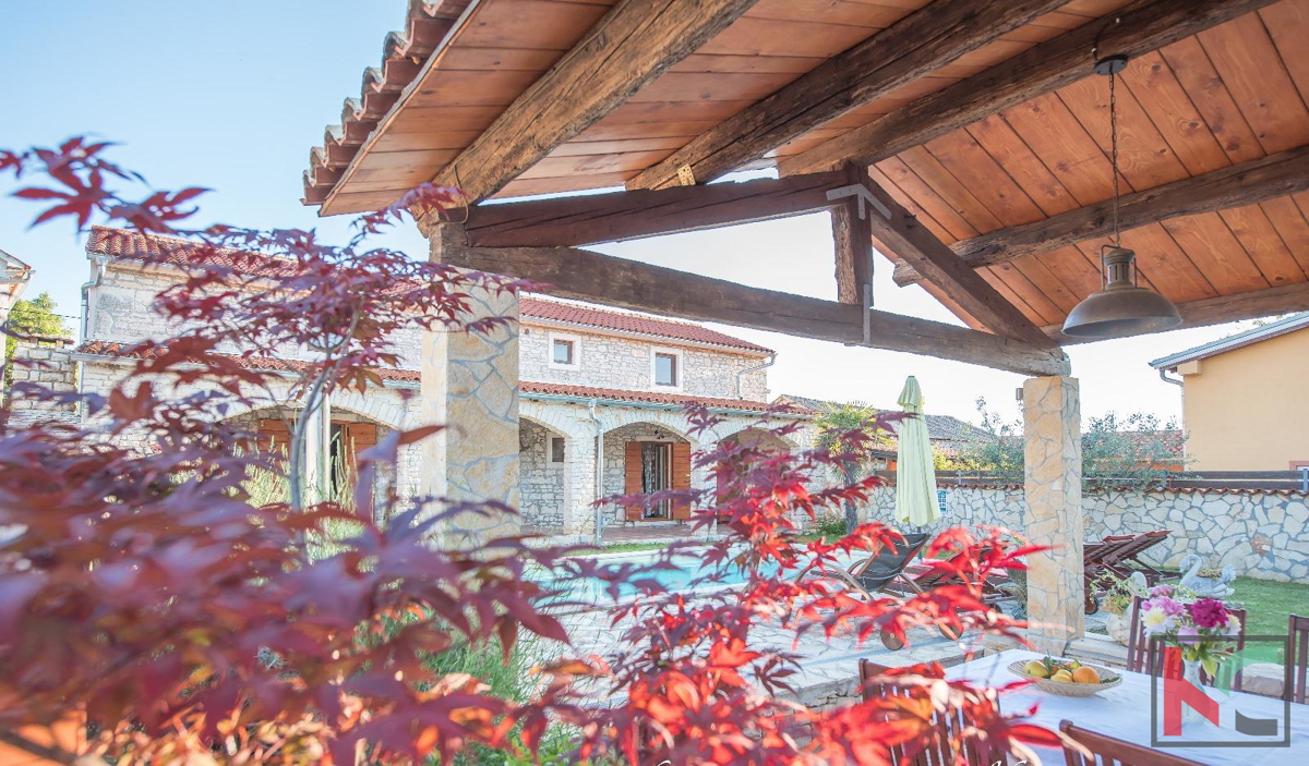 ISTRA, SVETVINČENAT, KAMENA HIŠA Z OGREVANIM BAZENOM NA 1200 M2 PARCELI, #PRODAJA