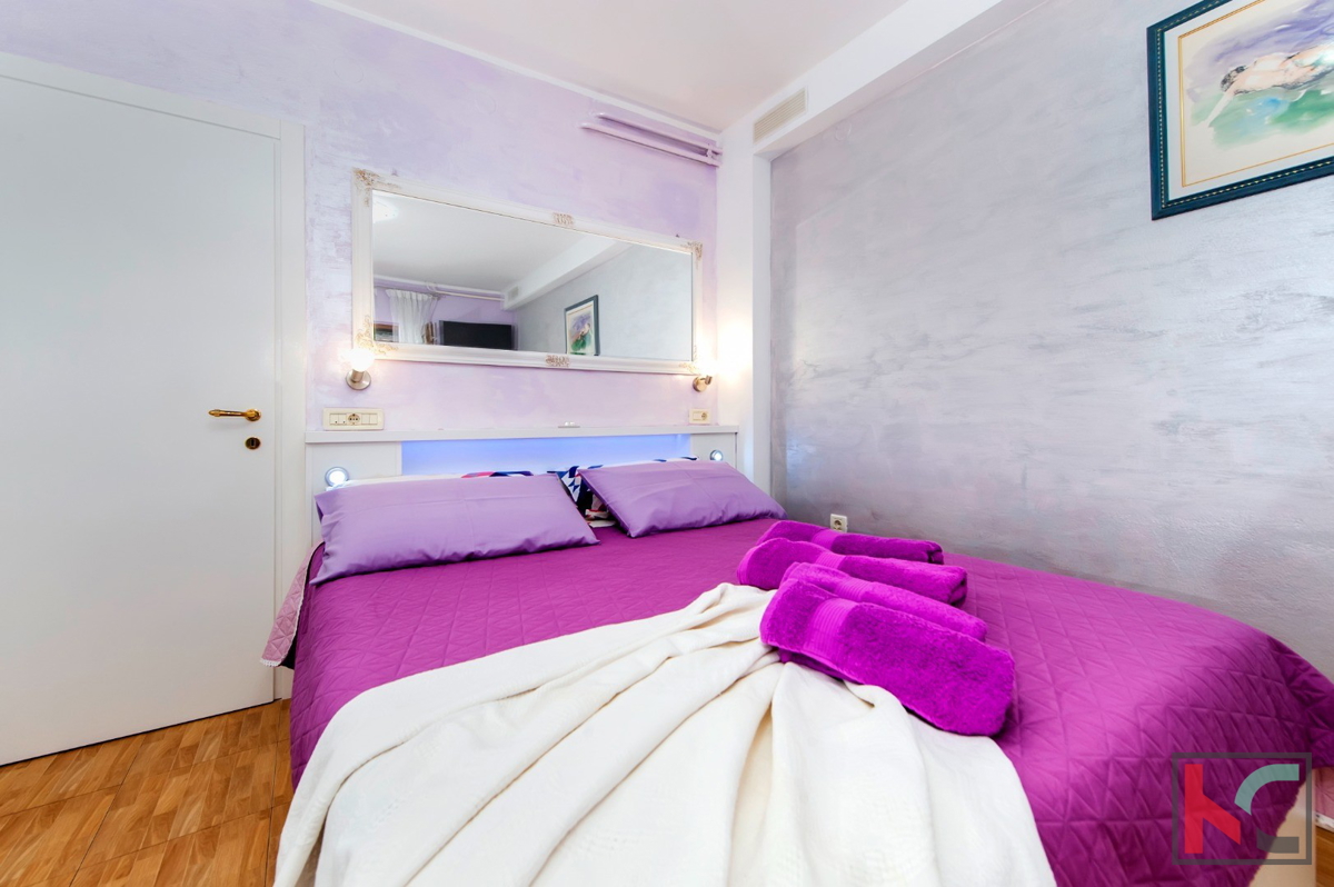 Rovinj, samostojna hiša 360m2 tri apartmaje in ločena hiša je odlična lokacija