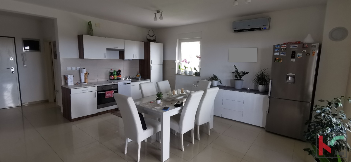 Pula, Šijana, atraktivno štirisobno stanovanje 98,49 m2 na mirni lokaciji