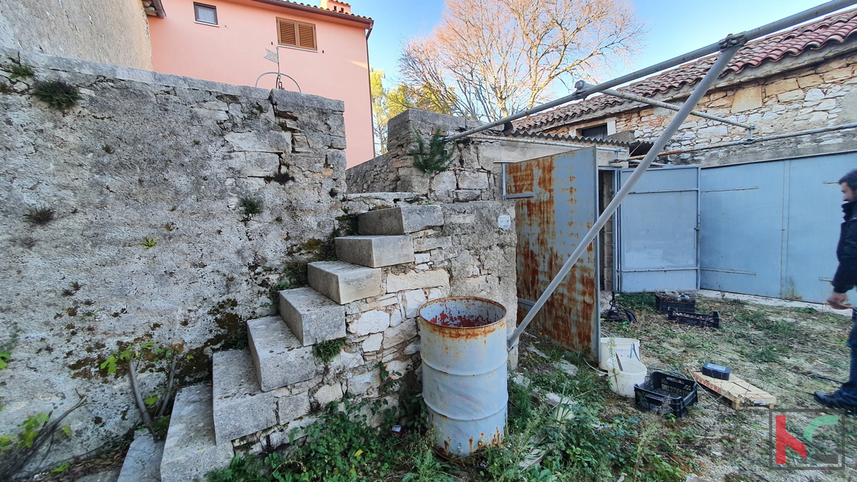 Istra, Krnica, hiša 150 m2 v centru