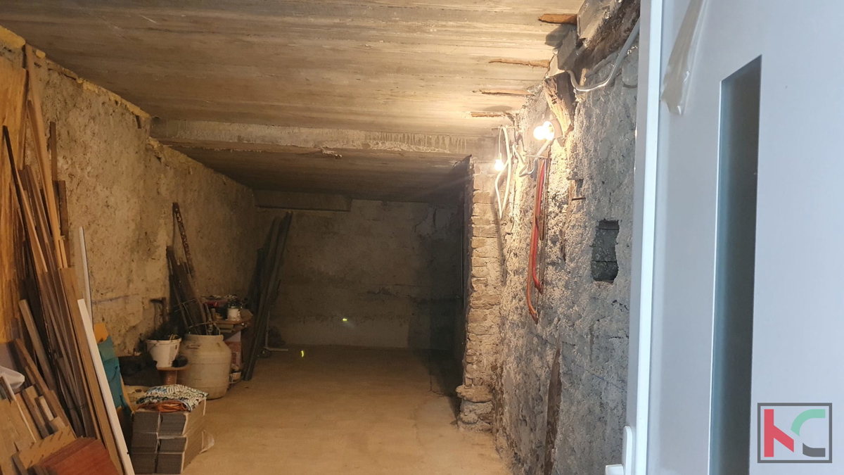 Pazin, lepa hiša v centru mesta 118m2, z notranjim bazenom in wellnessom, #prodaja