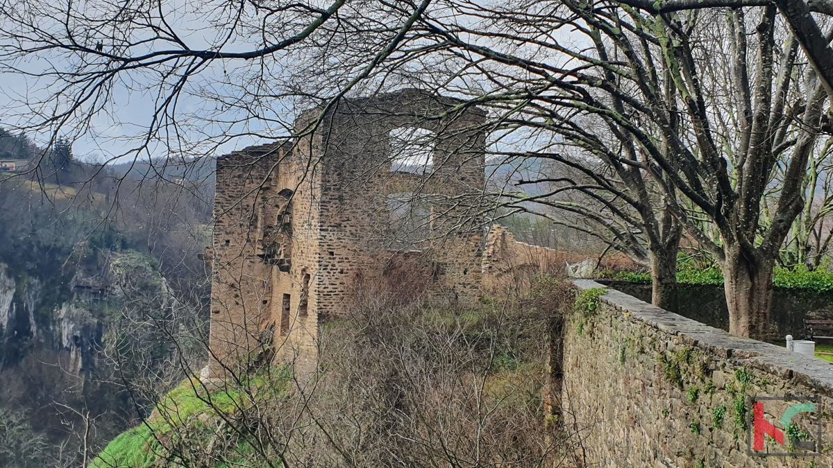 Pazin, lepa hiša v centru mesta 118m2, z notranjim bazenom in wellnessom, #prodaja