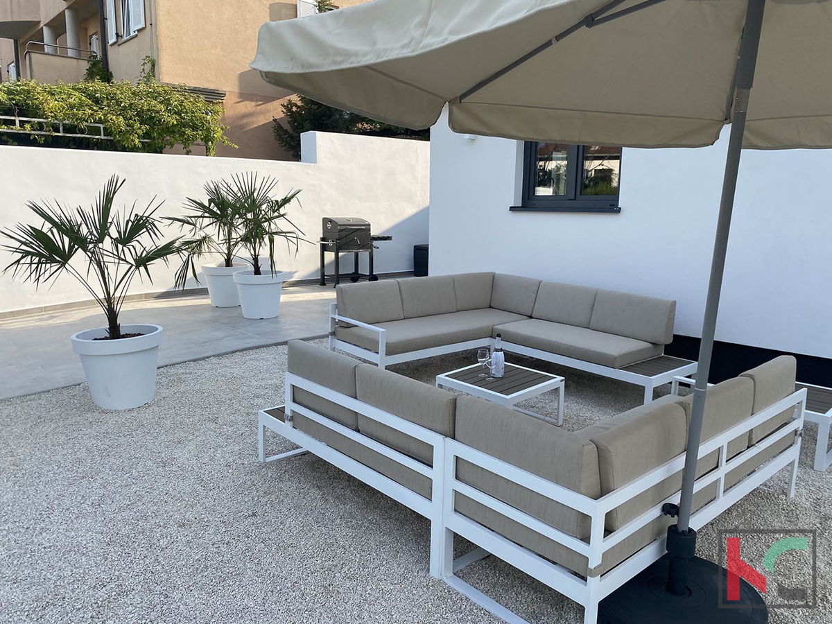 Istra, Premantura, hiša s 3 luksuznimi apartmaji in pogledom na morje, #prodaja