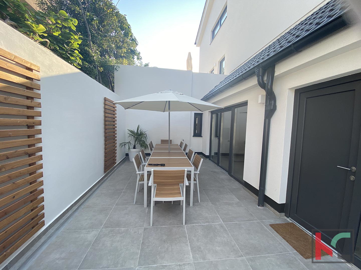 Istra, Premantura, hiša s 3 luksuznimi apartmaji in pogledom na morje, #prodaja
