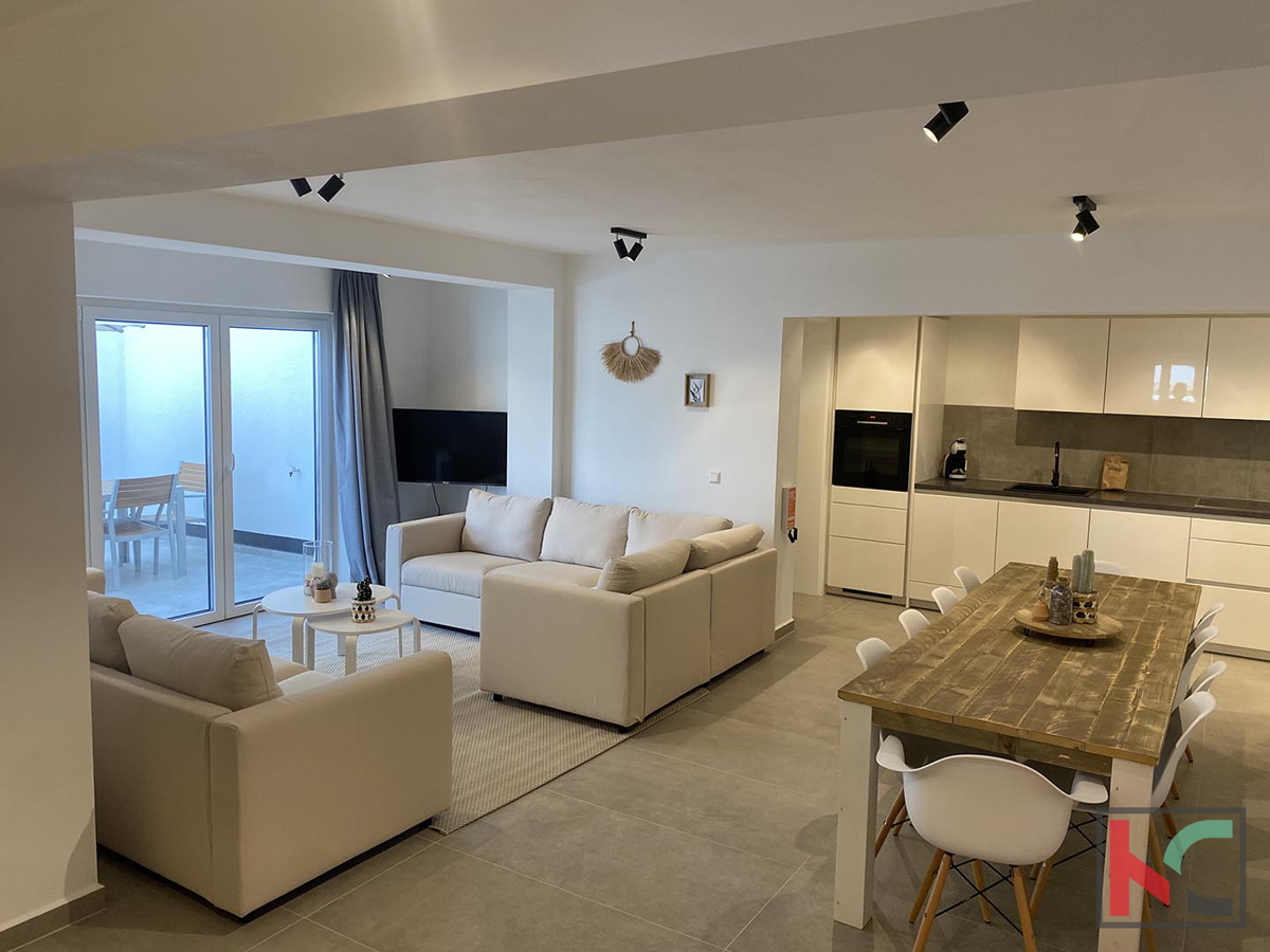 Istra, Premantura, hiša s 3 luksuznimi apartmaji in pogledom na morje, #prodaja