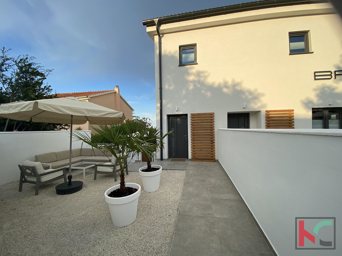 Istra, Premantura, hiša s 3 luksuznimi apartmaji in pogledom na morje, #prodaja