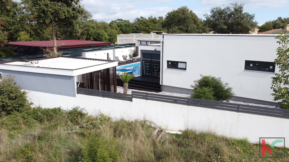 Istra, Vodnjan, počitniška hiša z bazenom in urejenim vrtom na mirni lokaciji, #razprodaja