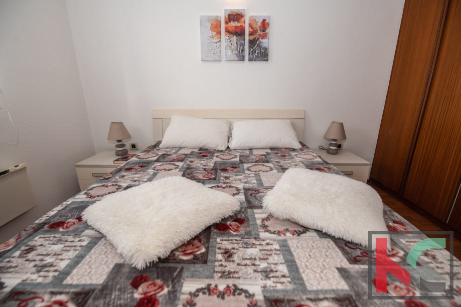 Medulin, Vinkuran, hiša z dvema apartmajema 210m2 bivalne površine, 300 m od morja #prodaja