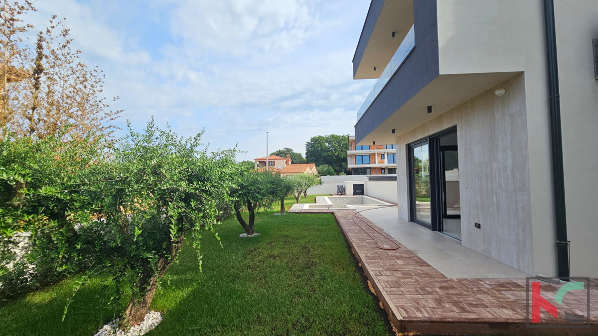 Istra, Medulin, dvojček v izgradnji z bazenom in vrtom, garaža, blizu morja, #prodaja