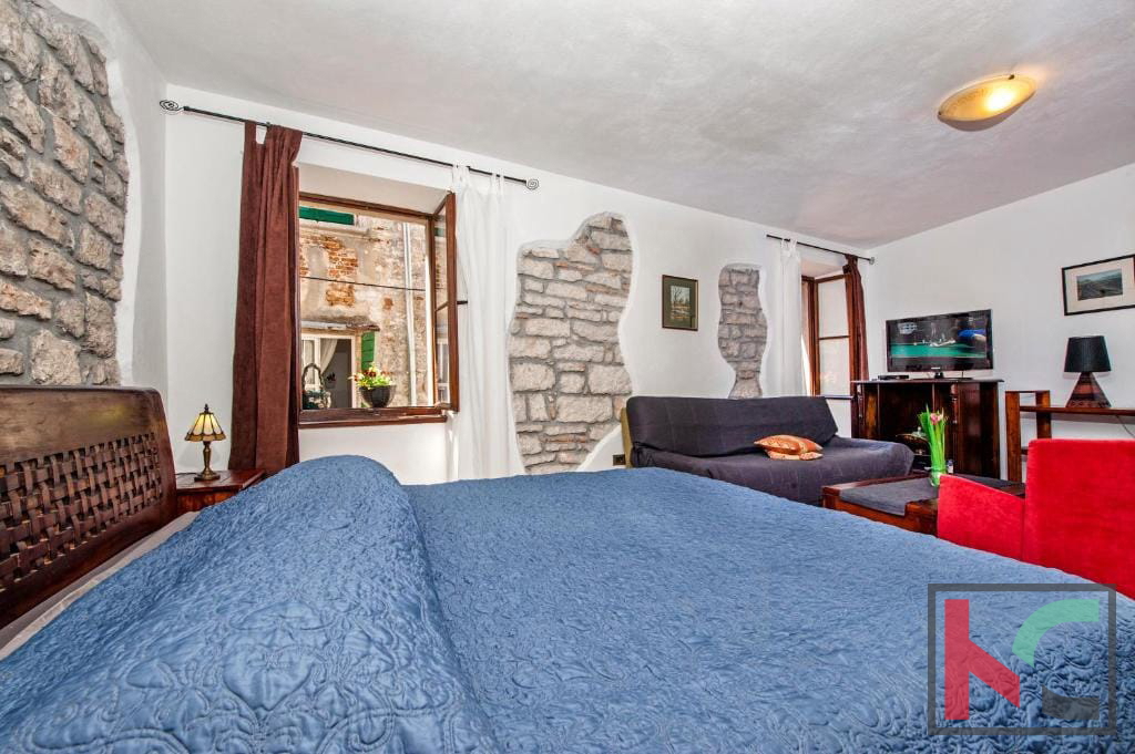 Istra, Rovinj, center, hiša s tremi stanovanjskimi enotami #prodaja