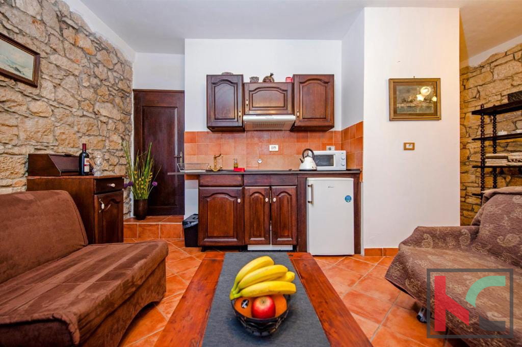 Istra, Rovinj, center, hiša s tremi stanovanjskimi enotami #prodaja