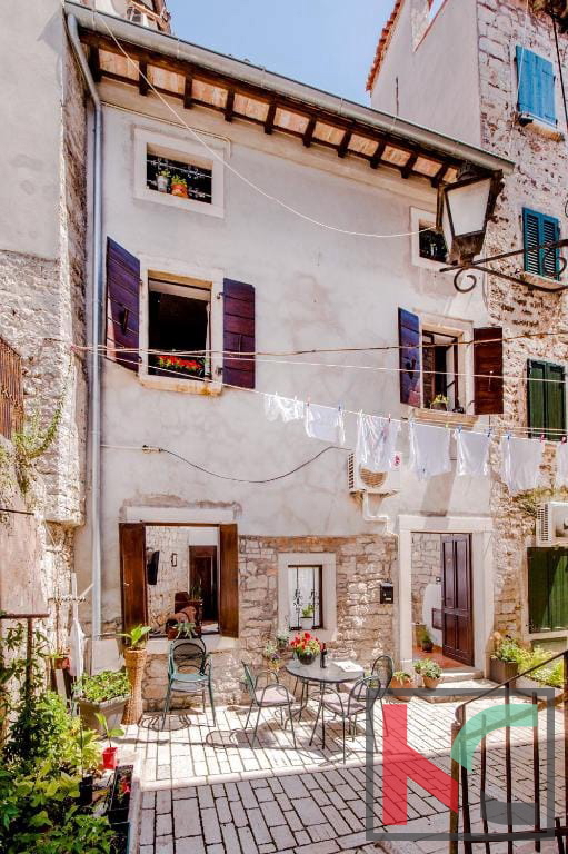 Istra, Rovinj, center, hiša s tremi stanovanjskimi enotami #prodaja