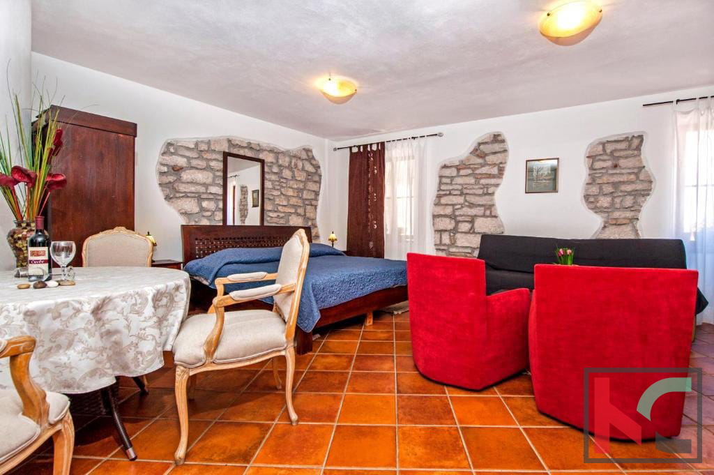 Istra, Rovinj, center, hiša s tremi stanovanjskimi enotami #prodaja