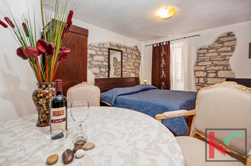 Istra, Rovinj, center, hiša s tremi stanovanjskimi enotami #prodaja