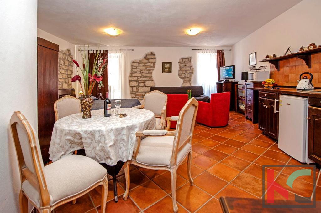 Istra, Rovinj, center, hiša s tremi stanovanjskimi enotami #prodaja