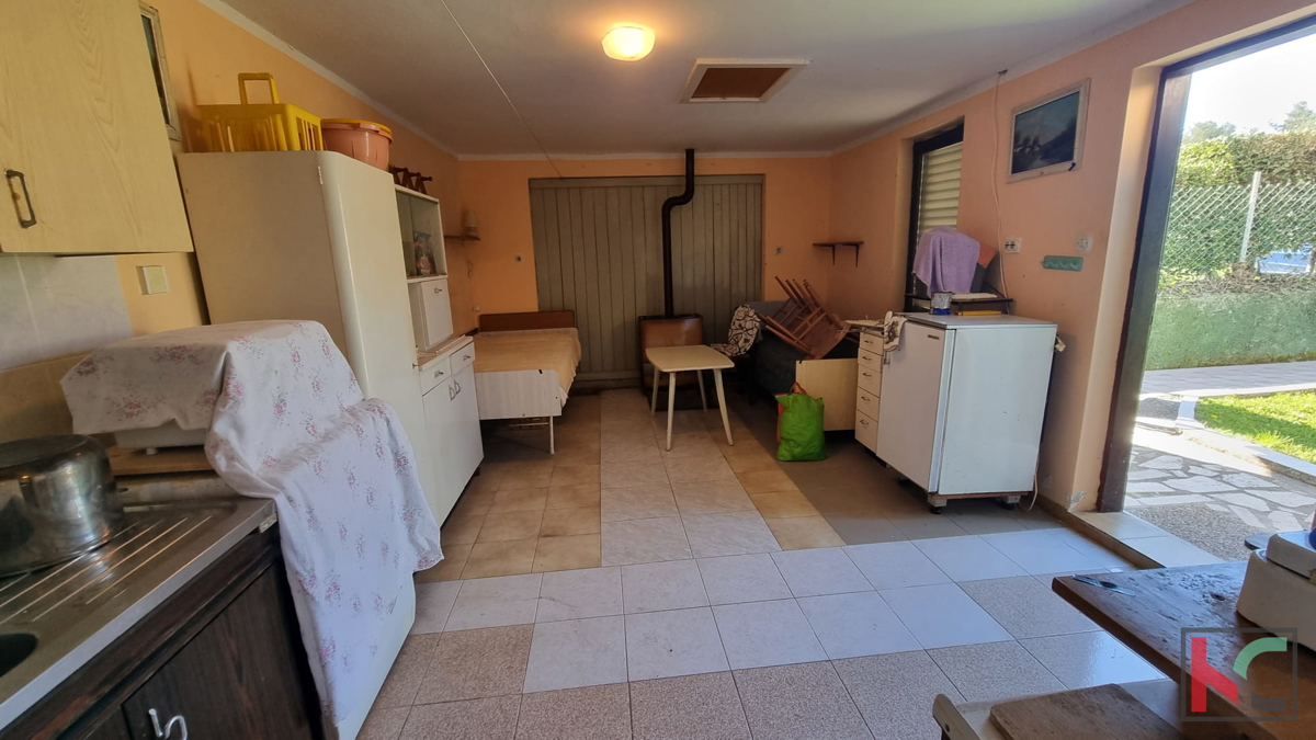 Istra, Banjole, hiša 48m2 na 125m2 vrta, za adaptacijo, #prodaja