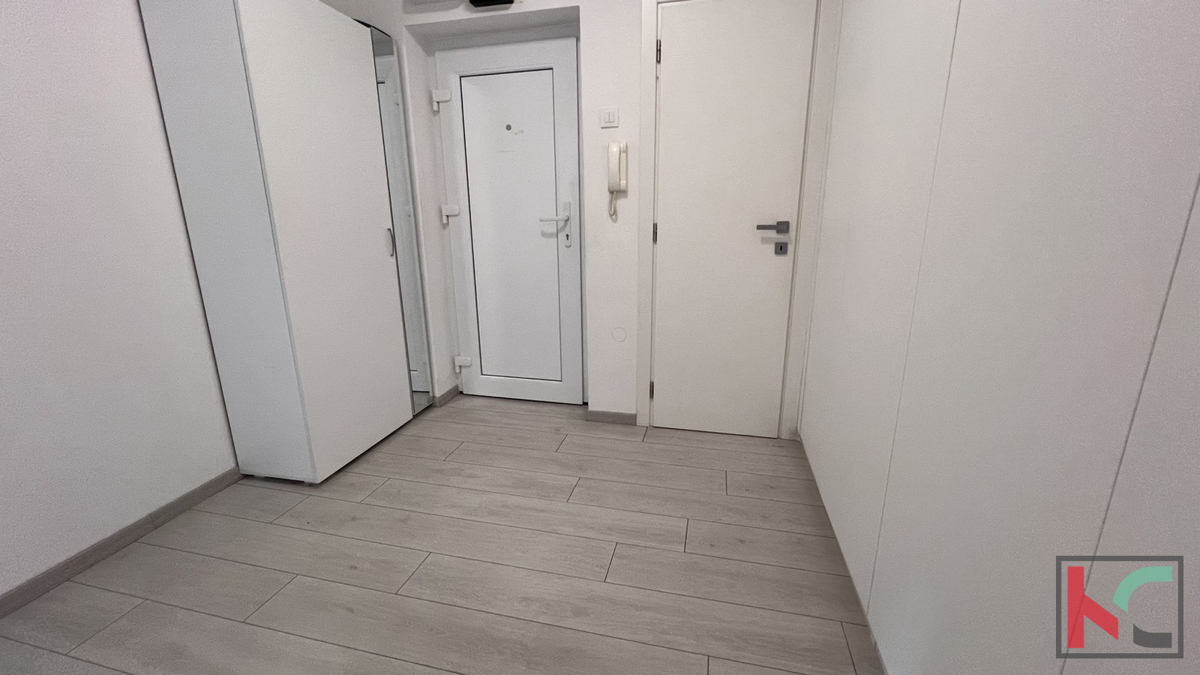 Stanovanje, Veruda, popolnoma prenovljeno trisobno stanovanje na idealni lokaciji #prodaja