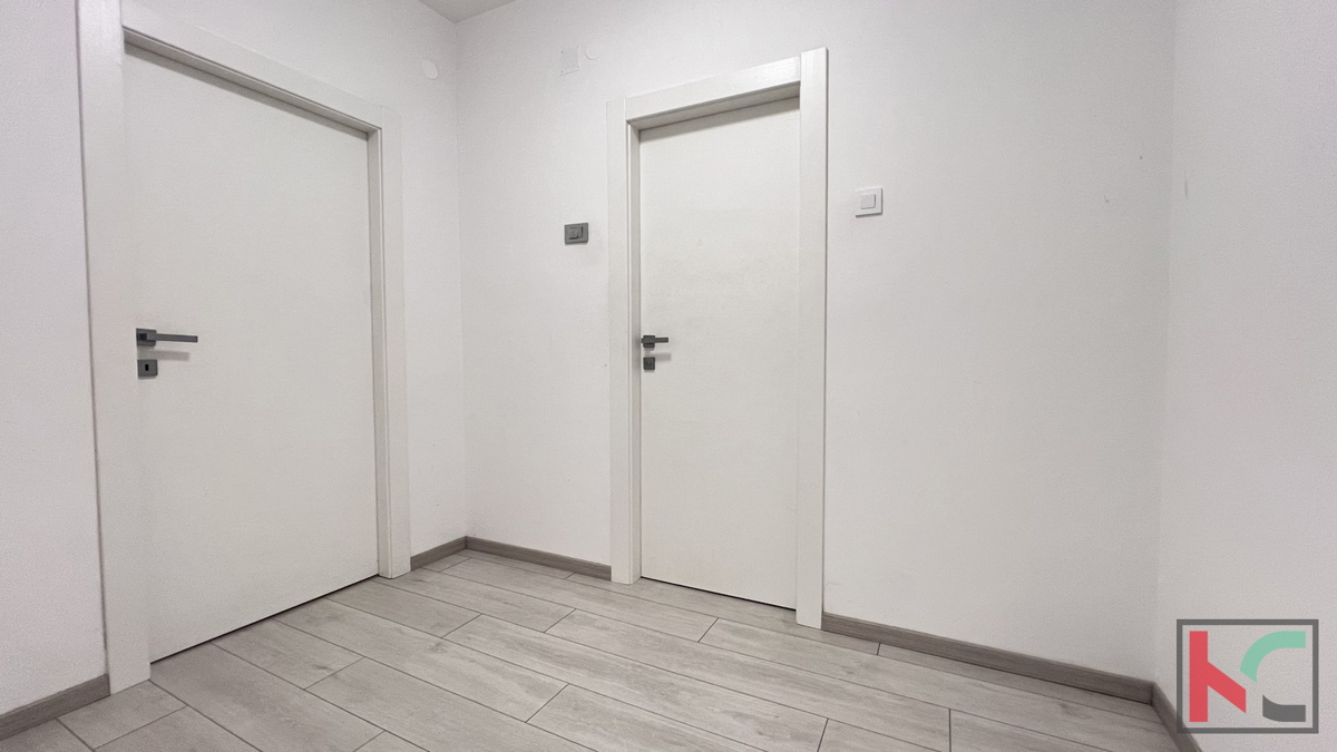 Stanovanje, Veruda, popolnoma prenovljeno trisobno stanovanje na idealni lokaciji #prodaja