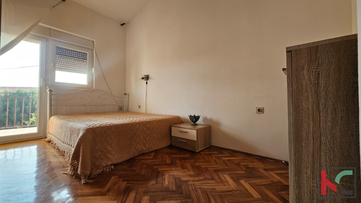 Pula, Valdebek, 6sobna hiša z urejenim poslovnim prostorom #prodaja