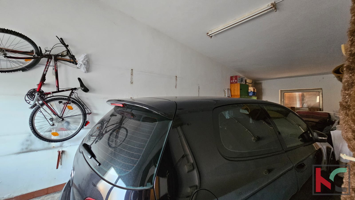 Pula, Valdebek, 6sobna hiša z urejenim poslovnim prostorom #prodaja