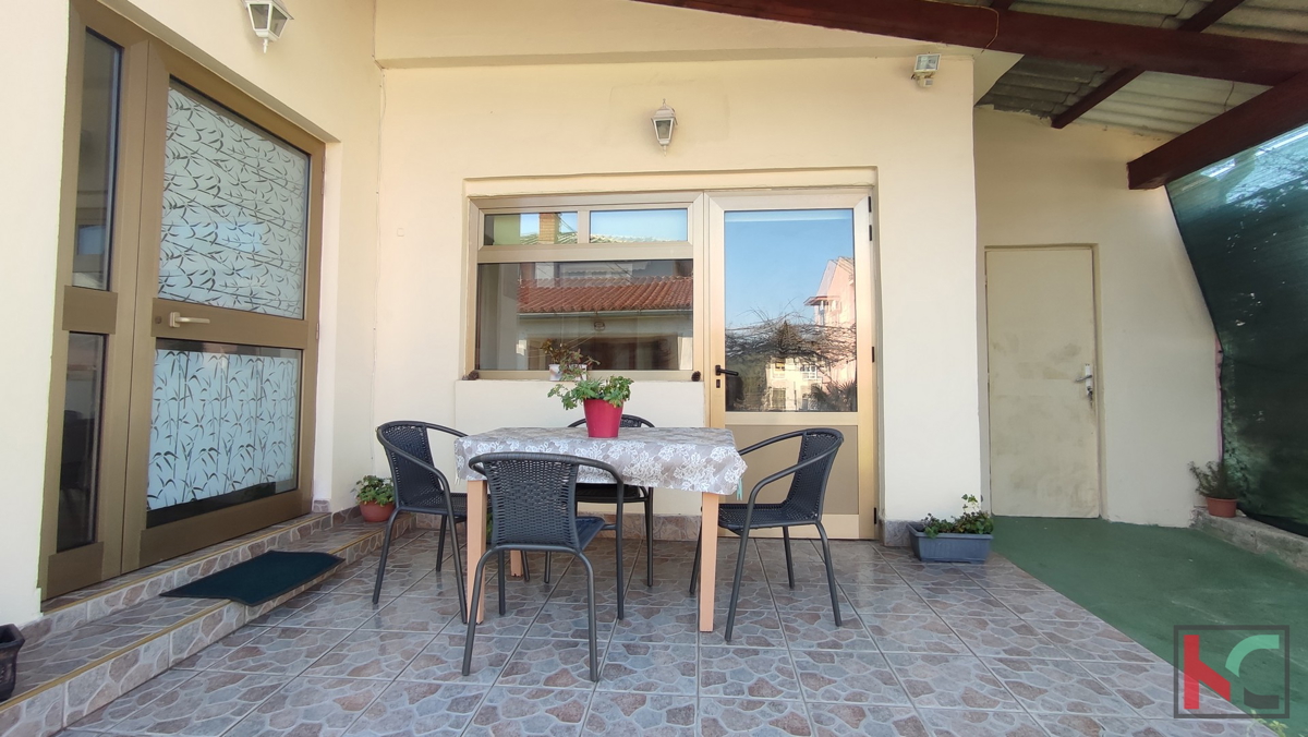 Istra, Vidikovac, hiša z dvoriščem in dodatnim apartmajem, zahtevana lokacija #prodaja
