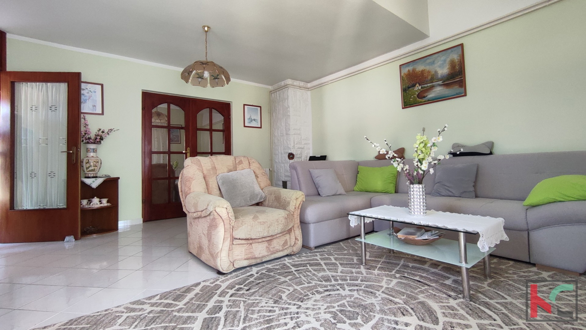 Istra, Vidikovac, hiša z dvoriščem in dodatnim apartmajem, zahtevana lokacija #prodaja