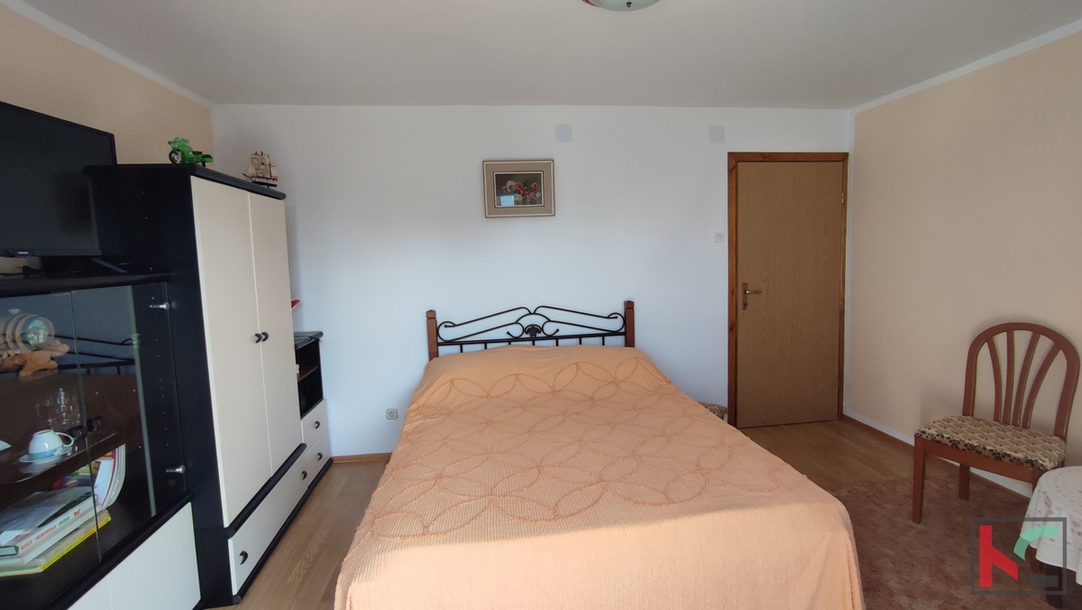 Istra, Vidikovac, hiša z dvoriščem in dodatnim apartmajem, zahtevana lokacija #prodaja
