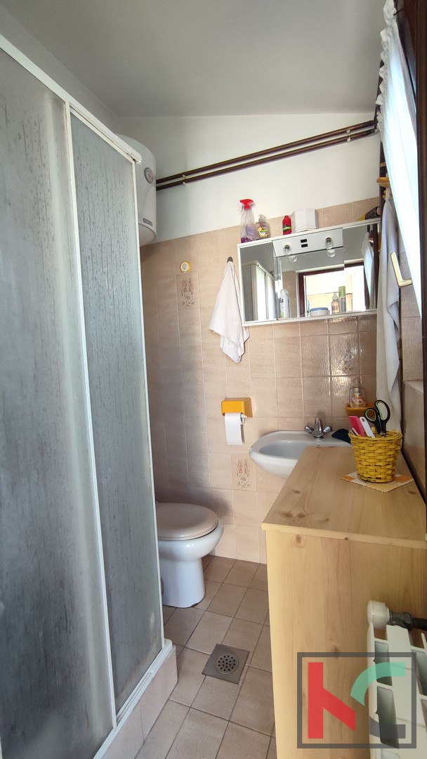Istra, Vidikovac, hiša z dvoriščem in dodatnim apartmajem, zahtevana lokacija #prodaja