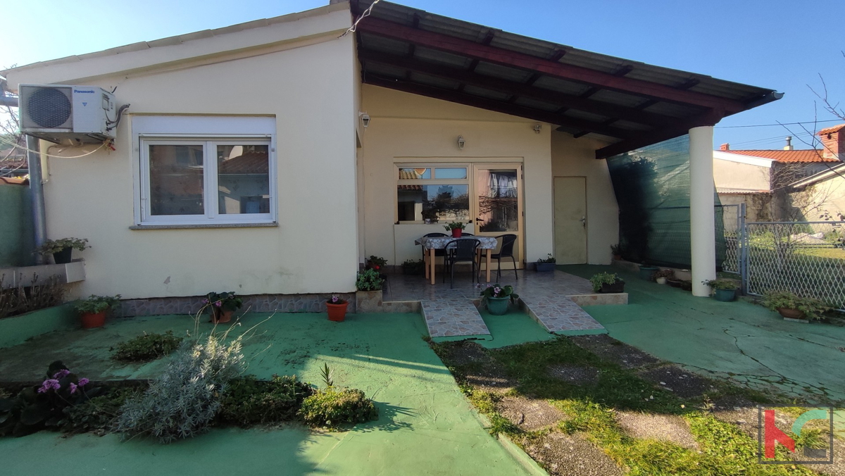 Istra, Vidikovac, hiša z dvoriščem in dodatnim apartmajem, zahtevana lokacija #prodaja