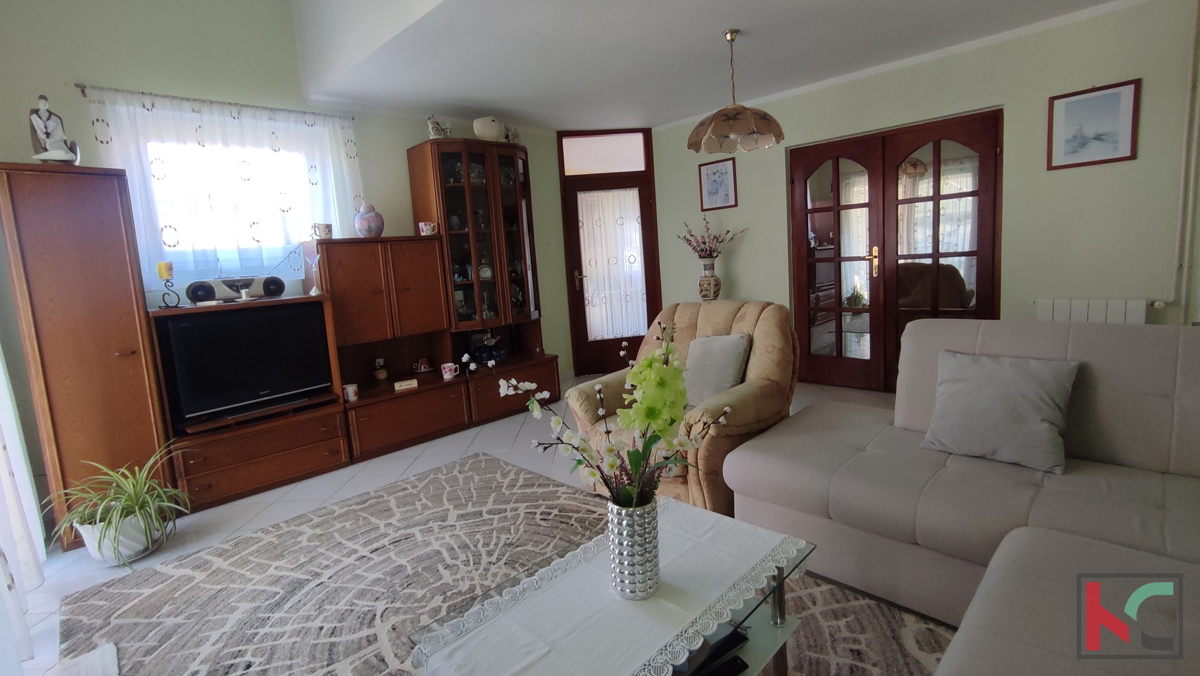 Istra, Vidikovac, hiša z dvoriščem in dodatnim apartmajem, zahtevana lokacija #prodaja