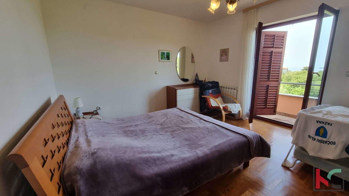 Istra, Fažana, hiša s 5 apartmaji in pogledom na morje