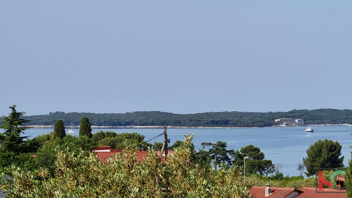 Istra, Fažana, hiša s 5 apartmaji in pogledom na morje