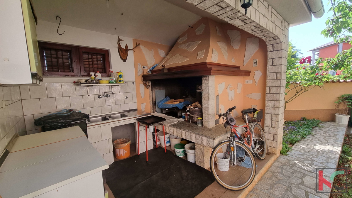 Istra, Fažana, hiša s 5 apartmaji in pogledom na morje
