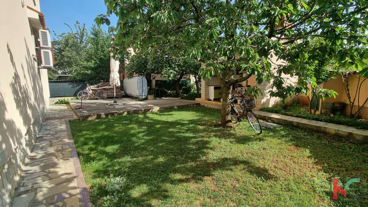 Istra, Fažana, hiša s 5 apartmaji in pogledom na morje