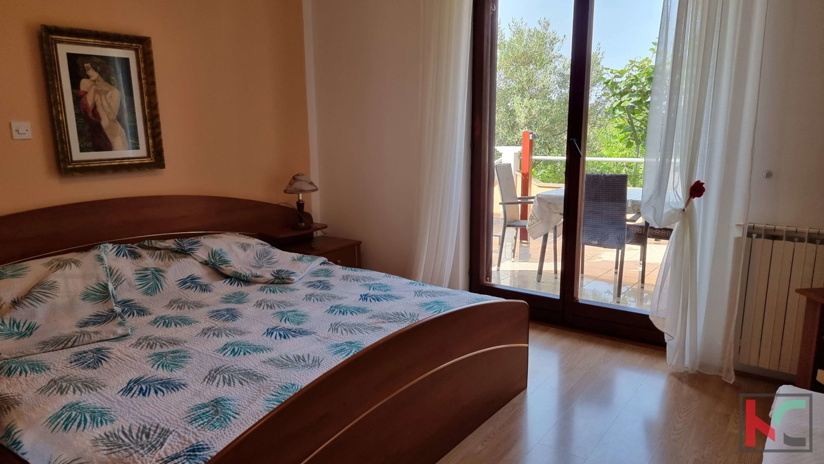 Istra, Fažana, hiša s 5 apartmaji in pogledom na morje