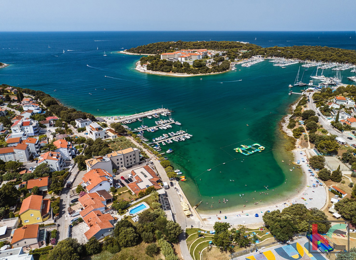 Istra, Pula, Pješčana Uvala, hiša z bazenom na ekskluzivni lokaciji, tik ob morju in plaži