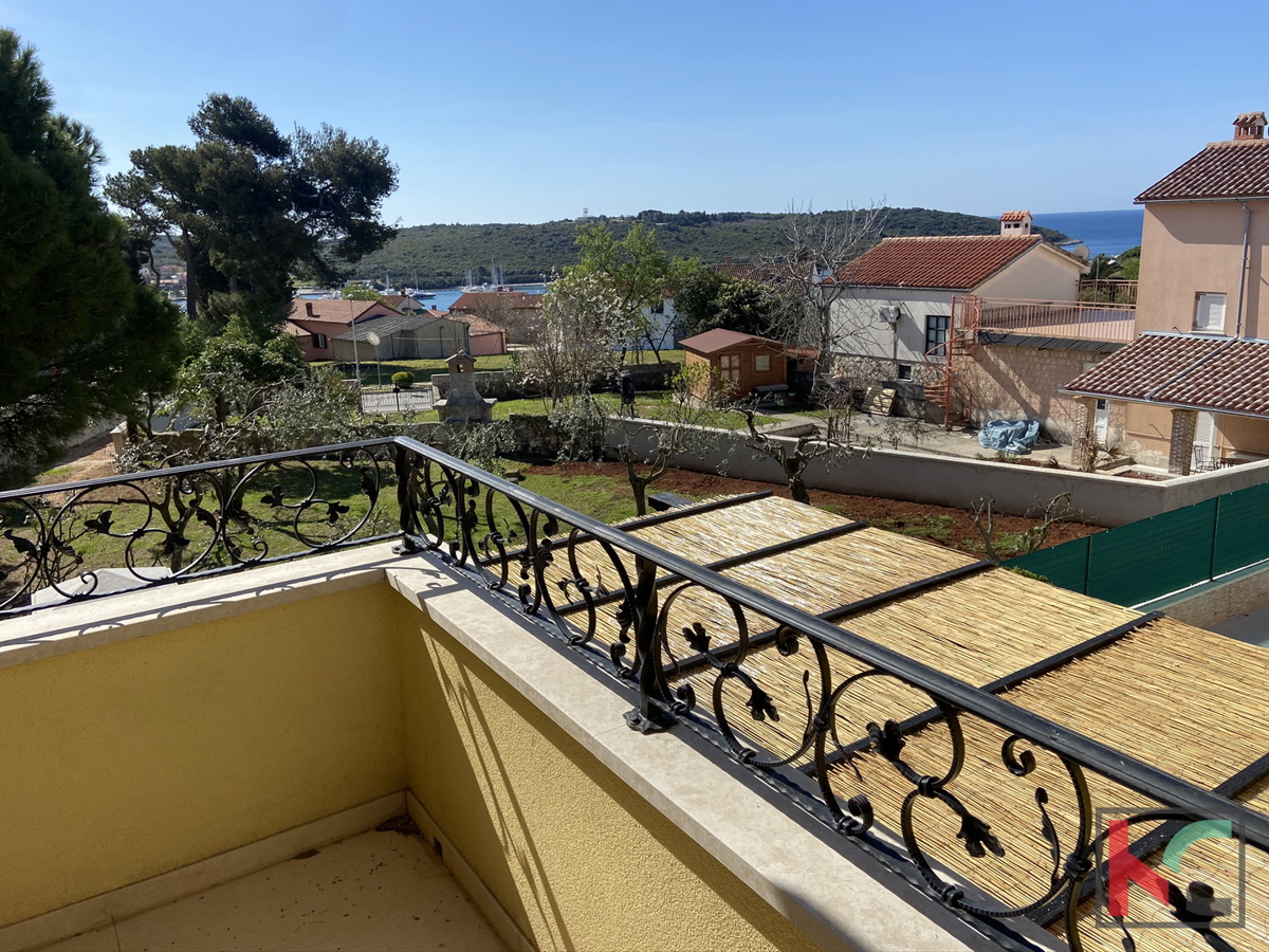 Istra, Banjole, lepa vila z bazenom, 300m od plaže