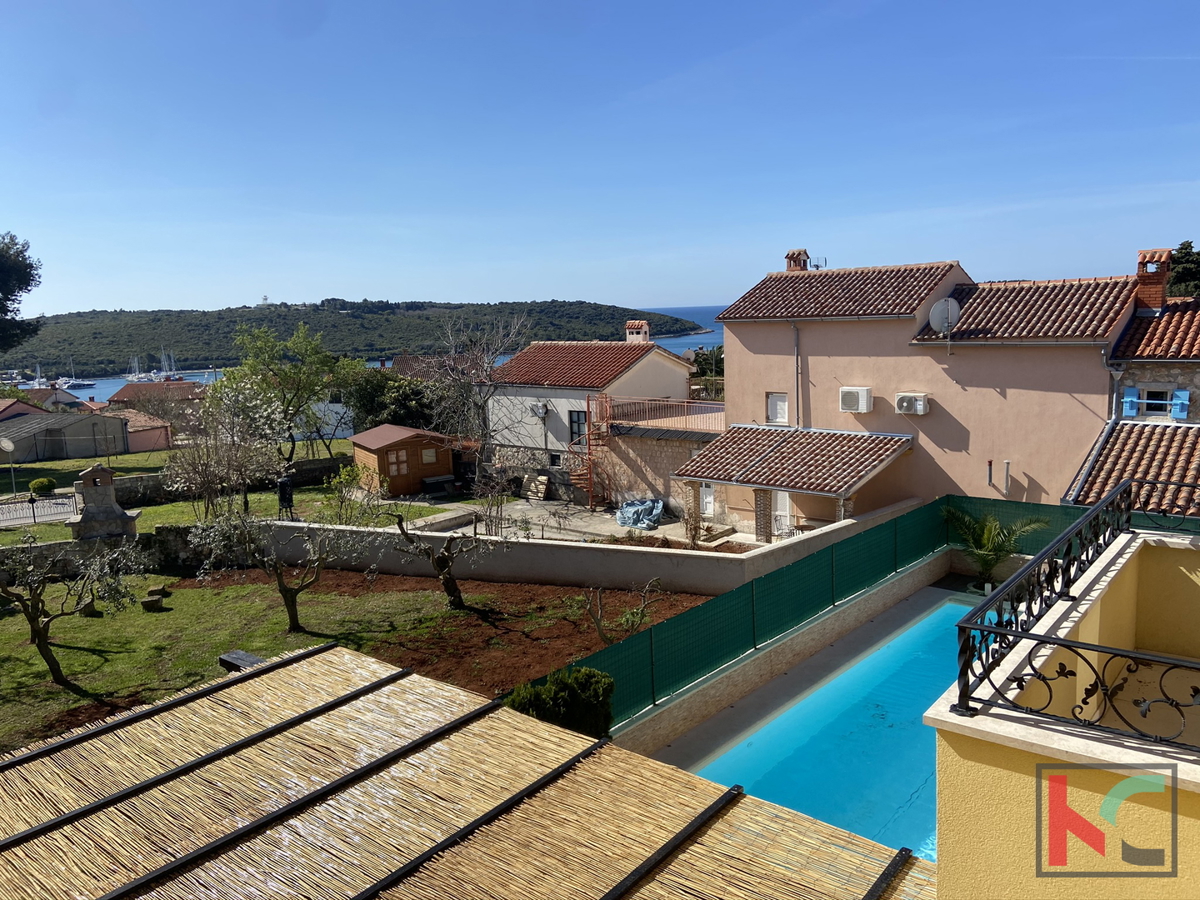 Istra, Banjole, lepa vila z bazenom, 300m od plaže
