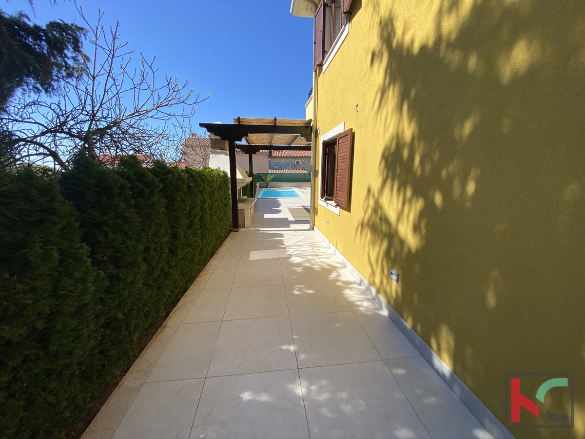 Istra, Banjole, lepa vila z bazenom, 300m od plaže